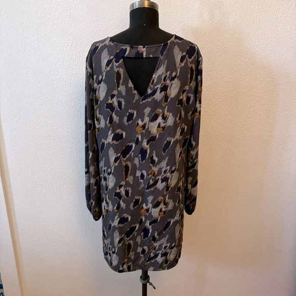 LEITH Long Sleeve Shift Dress - Picture 4 of 5